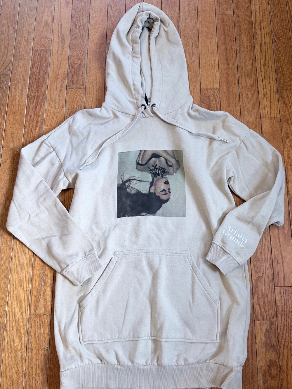 Ariana Grande XS H&M hoodie